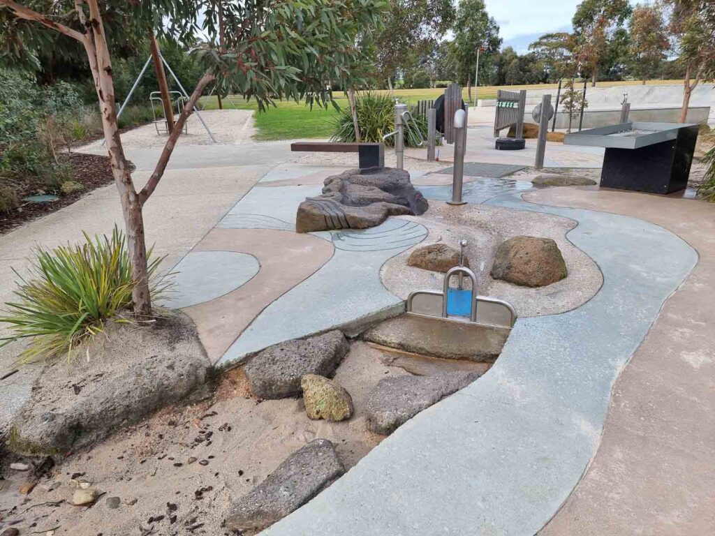waterplay features at warralily boulevard playground geelong